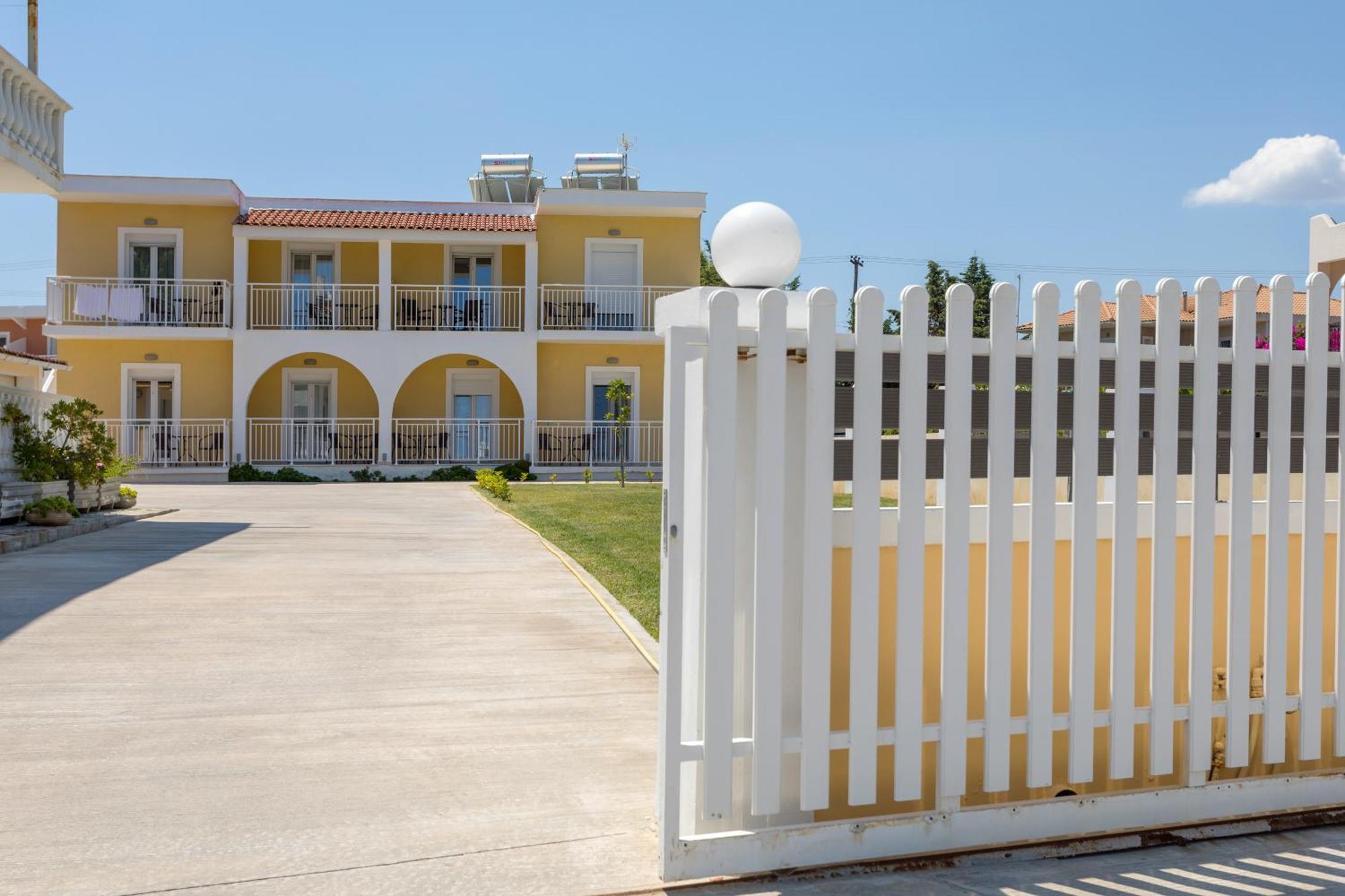 Morfeas Zante Apartments Eksteriør bilde